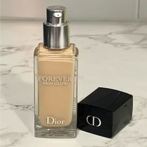 Dior Forever skin glow foundation- 1W
